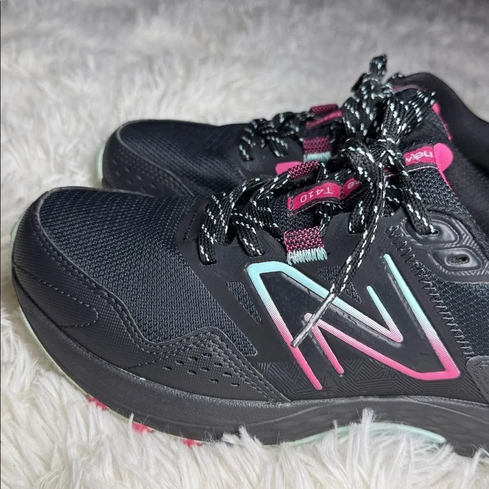 New Balance Black Sneakers with Pink Highlights